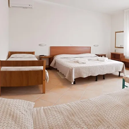 Elisabetta Hotel Cinquale