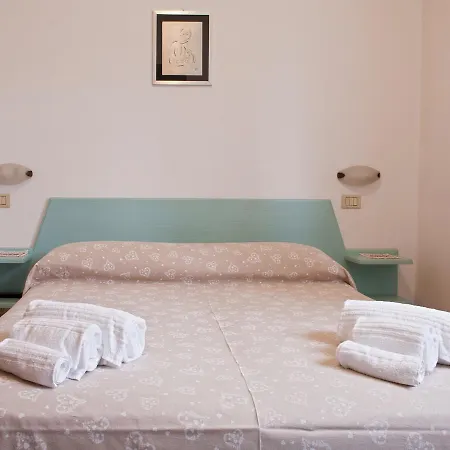 Elisabetta 2* Cinquale